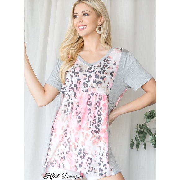 ❤️LAST 2! V Neck Soft Contrast Detail Leopard Top! - Picture 11 of 13